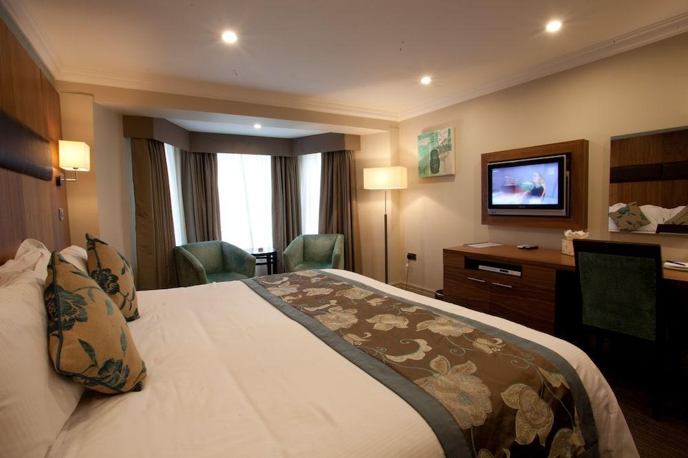Ramada By Wyndham Cheltenham Golden Valley Dış mekan fotoğraf