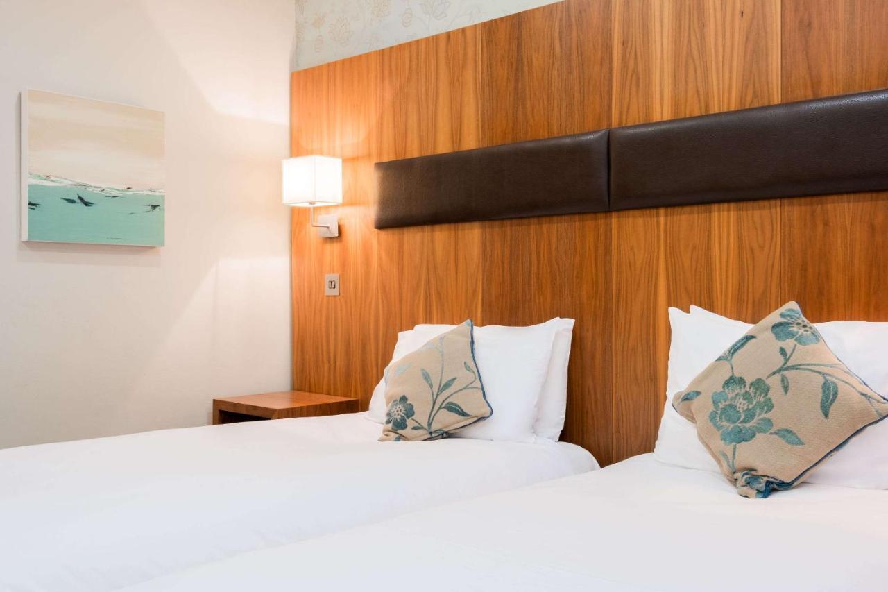 Ramada By Wyndham Cheltenham Golden Valley Dış mekan fotoğraf