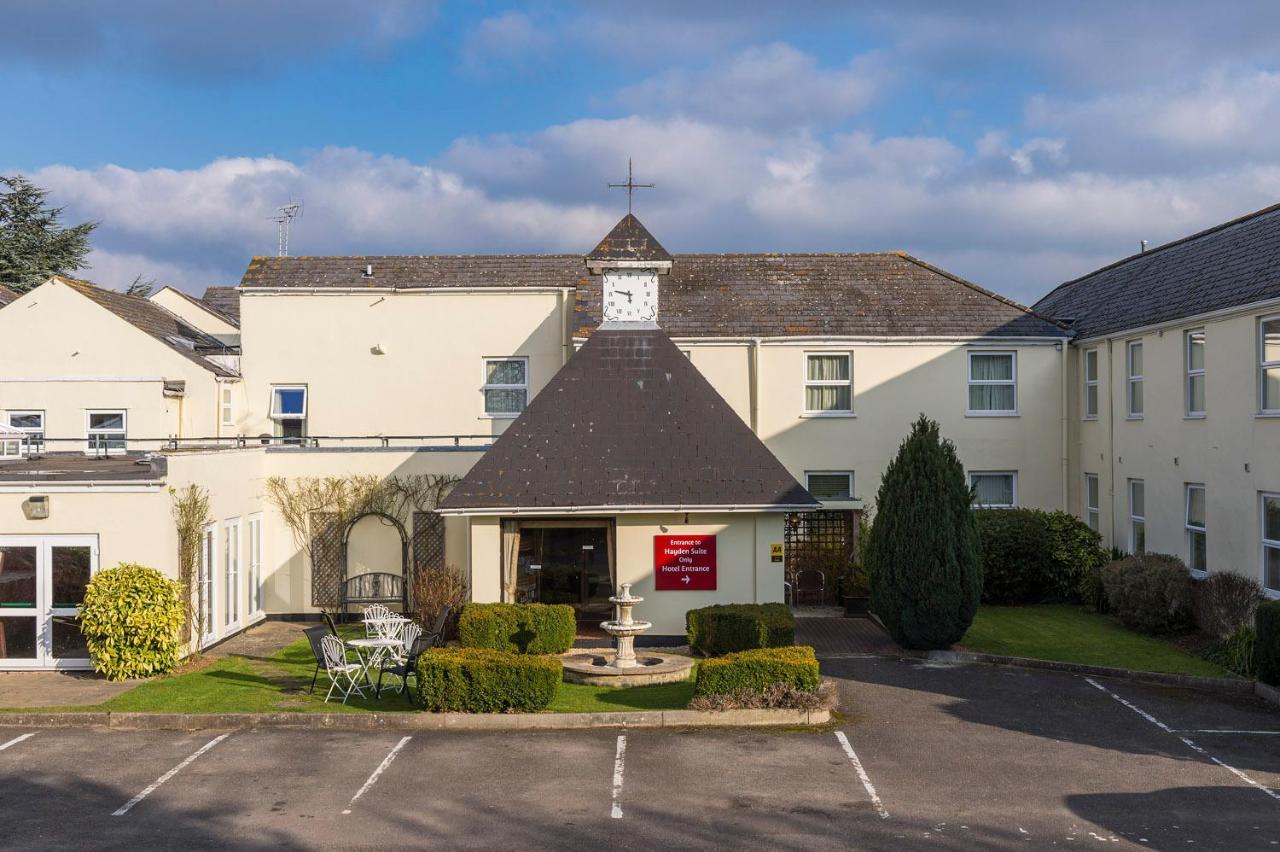 Ramada By Wyndham Cheltenham Golden Valley Dış mekan fotoğraf