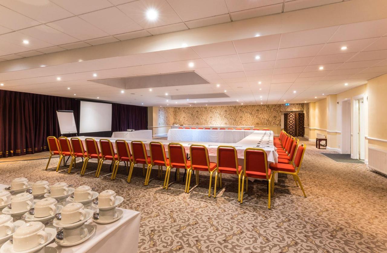 Ramada By Wyndham Cheltenham Golden Valley Dış mekan fotoğraf