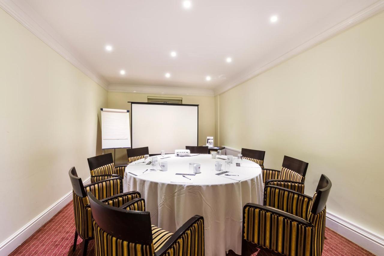 Ramada By Wyndham Cheltenham Golden Valley Dış mekan fotoğraf