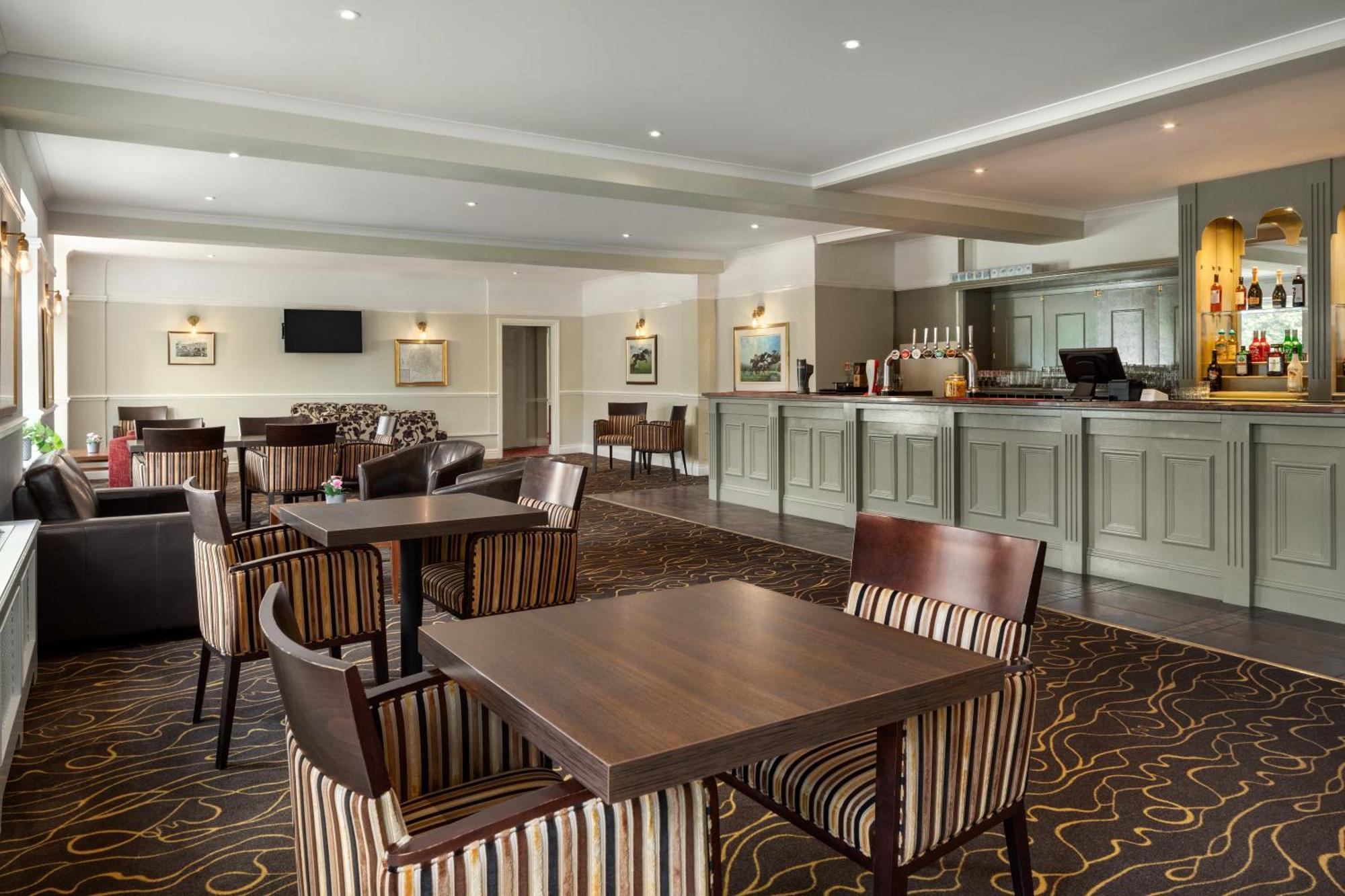 Ramada By Wyndham Cheltenham Golden Valley Dış mekan fotoğraf
