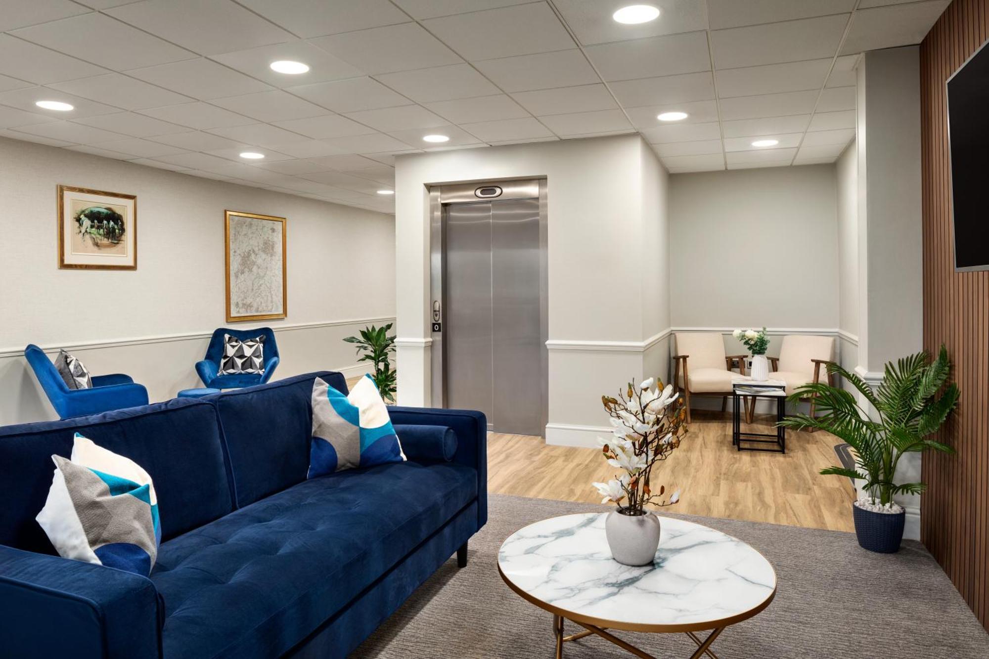 Ramada By Wyndham Cheltenham Golden Valley Dış mekan fotoğraf