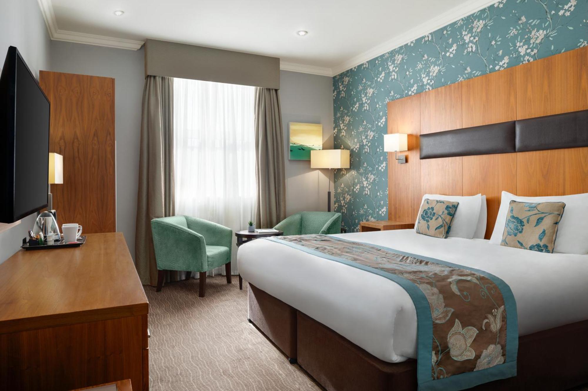 Ramada By Wyndham Cheltenham Golden Valley Dış mekan fotoğraf