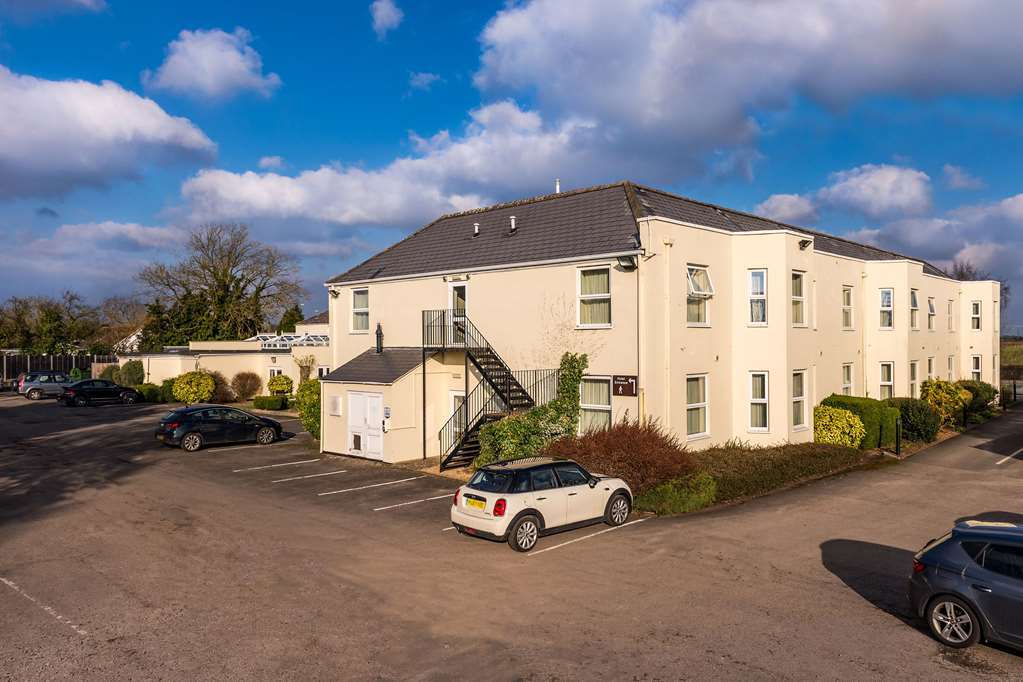 Ramada By Wyndham Cheltenham Golden Valley Dış mekan fotoğraf